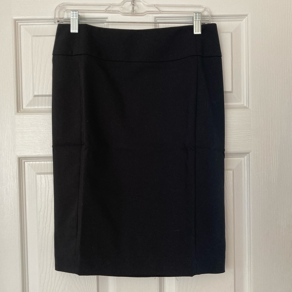 APT 9 “The Torie” skirt Size 4